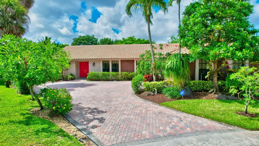 20992 Solano Way Boca Raton FL 33433