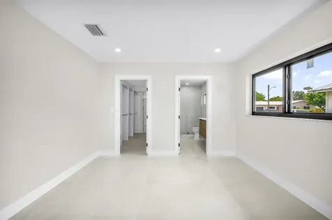 1182 Sw 7th Street Boca Raton FL 33486