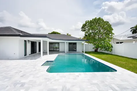 1182 Sw 7th Street Boca Raton FL 33486