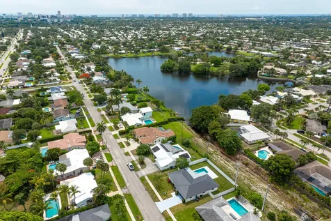 1182 Sw 7th Street Boca Raton FL 33486