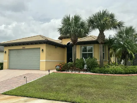 11922 Sw Crestwood Circle Port Saint Lucie FL 34987