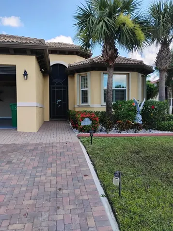 11922 Sw Crestwood Circle Port Saint Lucie FL 34987