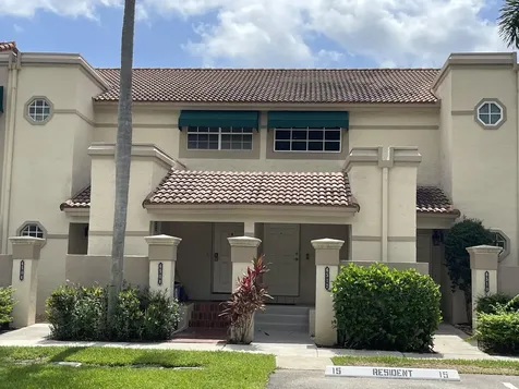 6508 Via Regina Boca Raton FL 33433