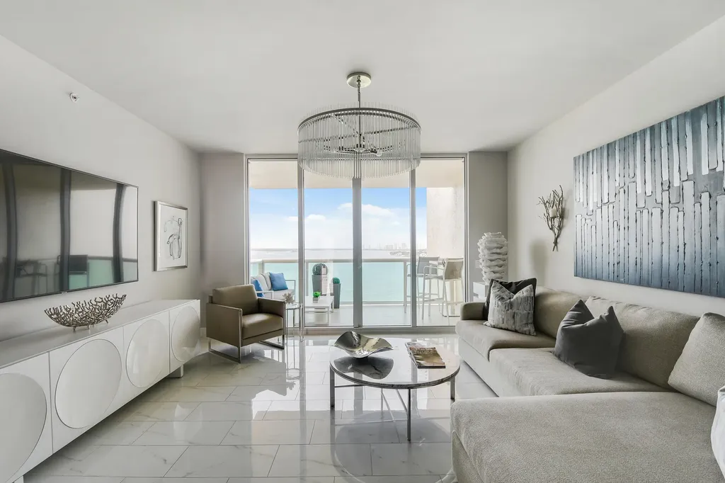 2650 Lake Shore Drive Riviera Beach FL 33404
