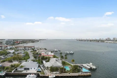 2650 Lake Shore Drive Riviera Beach FL 33404