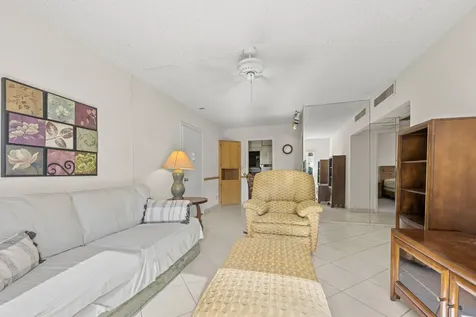 424 N Riverside Drive Pompano Beach FL 33062
