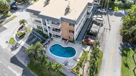 424 N Riverside Drive Pompano Beach FL 33062