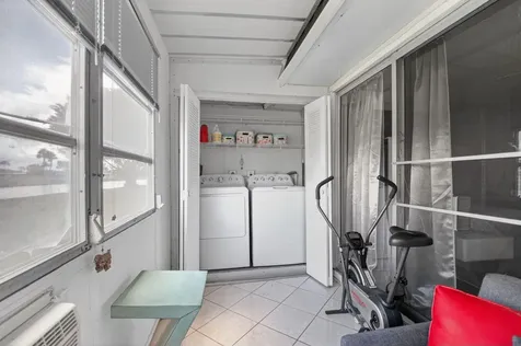360 Seville O Delray Beach FL 33446