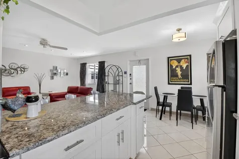 360 Seville O Delray Beach FL 33446