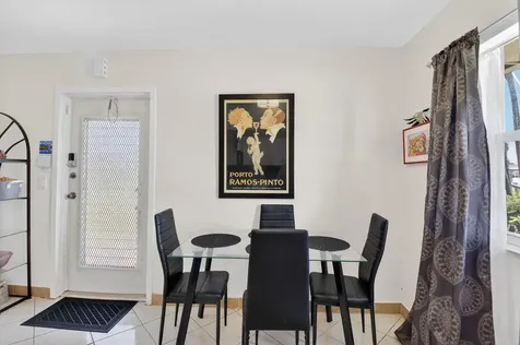 360 Seville O Delray Beach FL 33446
