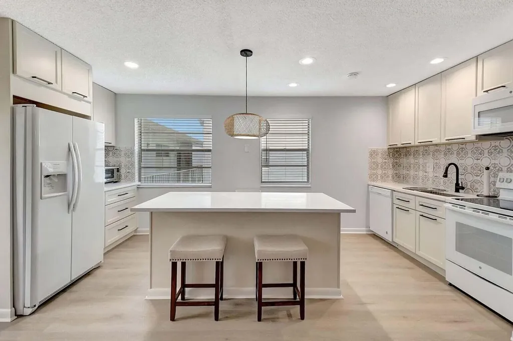 74 Normandy B Delray Beach FL 33484