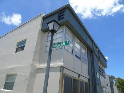 219 Normandy E Delray Beach FL 33484