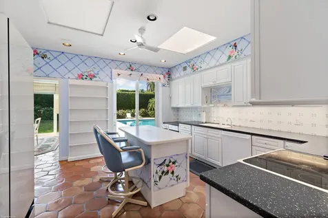 162 S Beach Road Jupiter Island FL 33455
