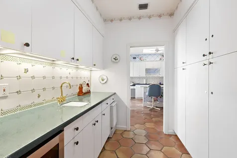 162 S Beach Road Jupiter Island FL 33455