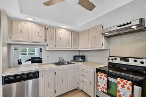 2615 Ne 3rd Court Boynton Beach FL 33435