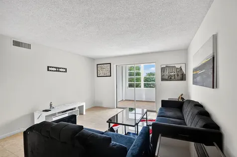 2615 Ne 3rd Court Boynton Beach FL 33435