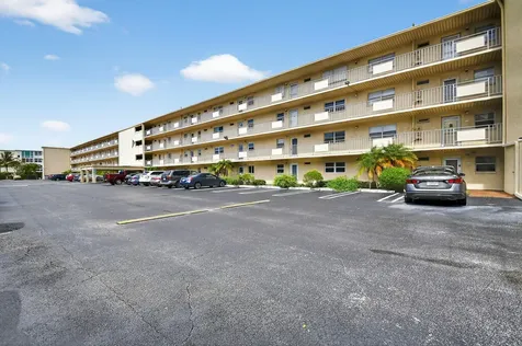 2615 Ne 3rd Court Boynton Beach FL 33435