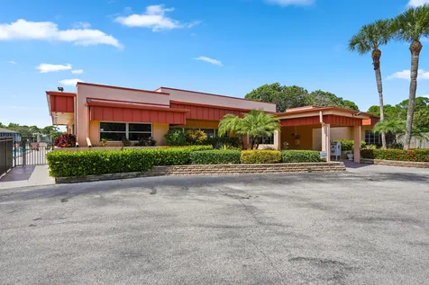 23 Lake Vista Trail Port Saint Lucie FL 34952