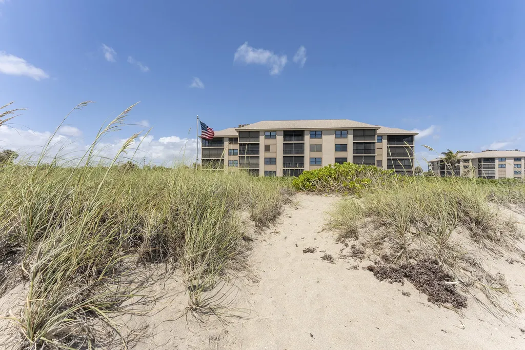 2571 Ne Ocean Boulevard Stuart FL 34996