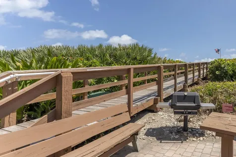 2571 Ne Ocean Boulevard Stuart FL 34996