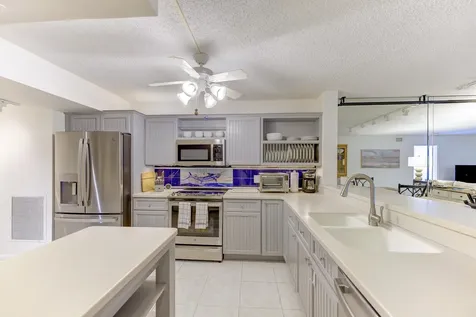 2571 Ne Ocean Boulevard Stuart FL 34996