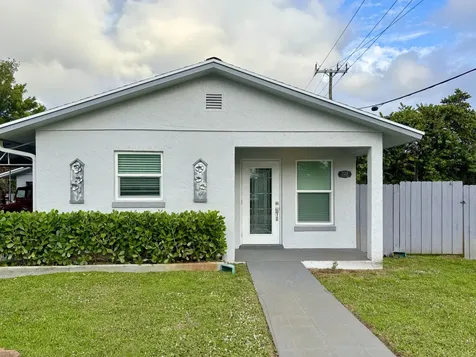 222 SE 3rd Street Boynton Beach FL 33435