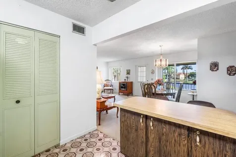 342 Pine Ridge Circle Greenacres FL 33463