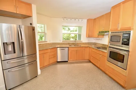 212 Kings Lynn Delray Beach FL 33444