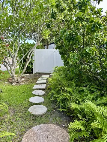 212 Kings Lynn Delray Beach FL 33444