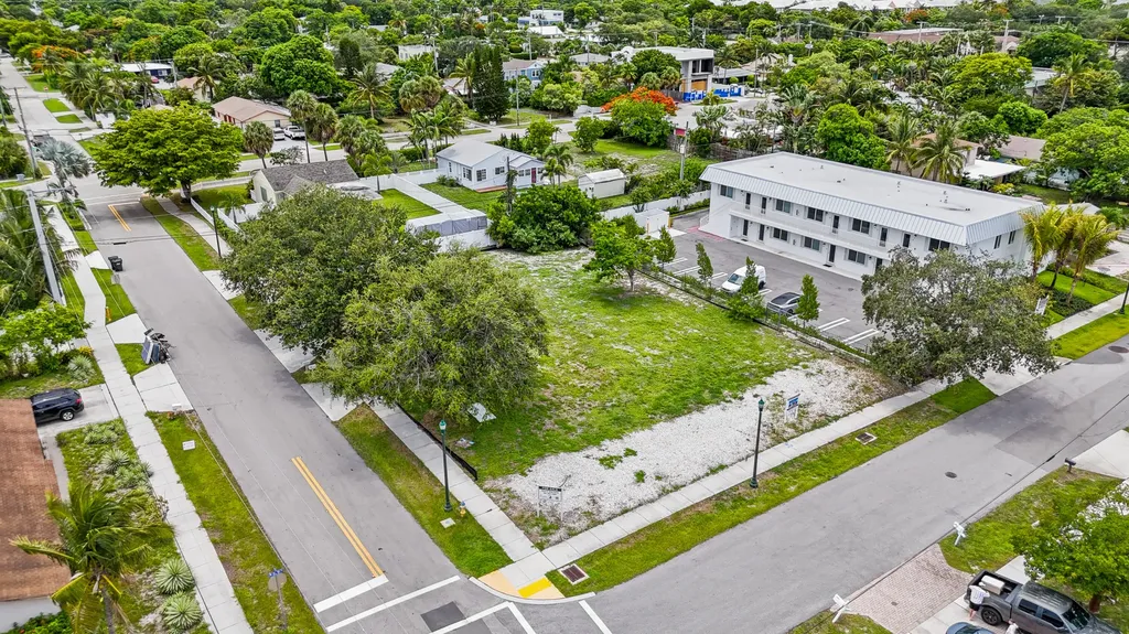 248 SE 1st Avenue Delray Beach FL 33444