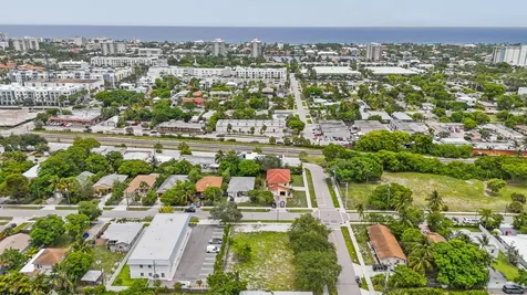 248 SE 1st Avenue Delray Beach FL 33444