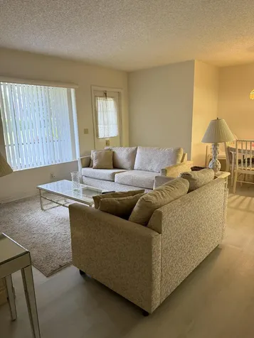 133 Lake Pine Circle Greenacres FL 33463