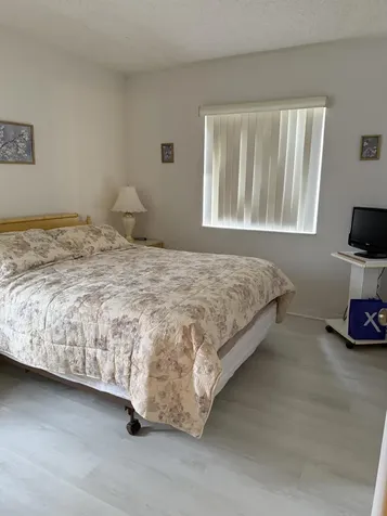 133 Lake Pine Circle Greenacres FL 33463
