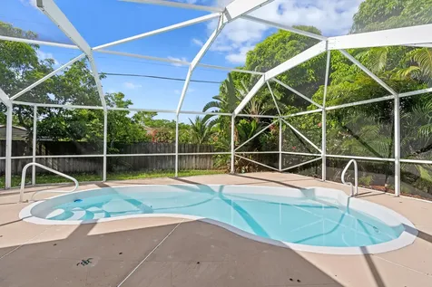 1042 Sw Janette Avenue Port Saint Lucie FL 34953