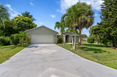 1042 Sw Janette Avenue Port Saint Lucie FL 34953