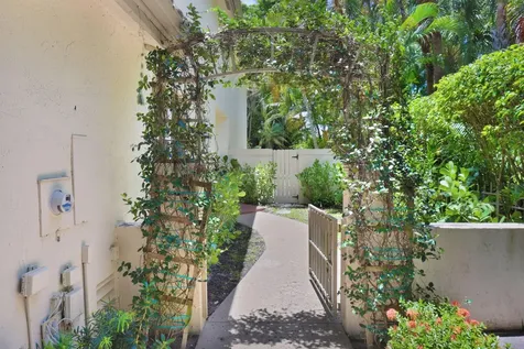 2543 Nw 53rd Street Boca Raton FL 33496