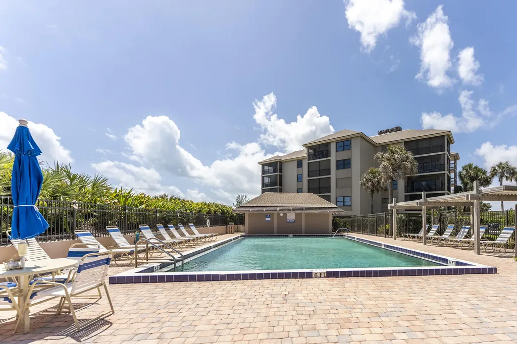 2571 NE Ocean Boulevard Stuart FL 34996