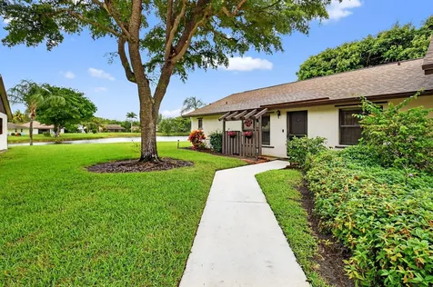 73 Via De Casas Norte Boynton Beach FL 33426