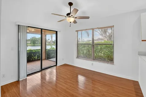 73 Via De Casas Norte Boynton Beach FL 33426