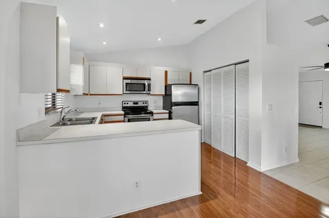73 Via De Casas Norte Boynton Beach FL 33426