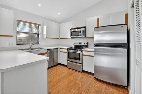 73 Via De Casas Norte Boynton Beach FL 33426