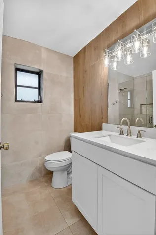 73 Via De Casas Norte Boynton Beach FL 33426