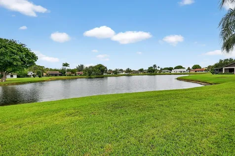 73 Via De Casas Norte Boynton Beach FL 33426