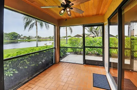 73 Via De Casas Norte Boynton Beach FL 33426