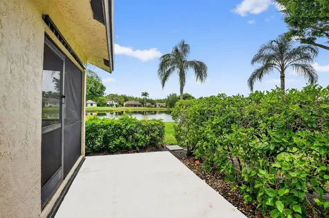 73 Via De Casas Norte Boynton Beach FL 33426