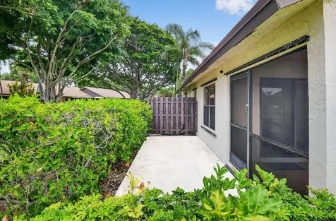 73 Via De Casas Norte Boynton Beach FL 33426