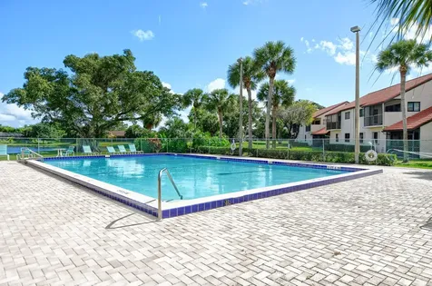 73 Via De Casas Norte Boynton Beach FL 33426