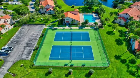 73 Via De Casas Norte Boynton Beach FL 33426