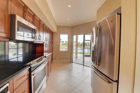 23181 Fountain View Boca Raton FL 33433