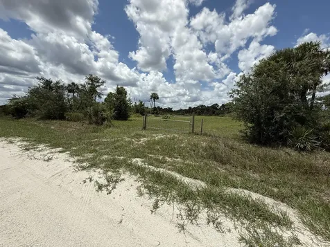15775 NW 288th Street Okeechobee FL 34972
